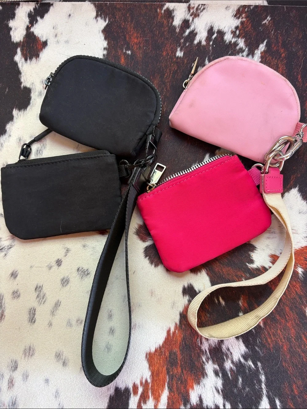 N/A compact wristlet
